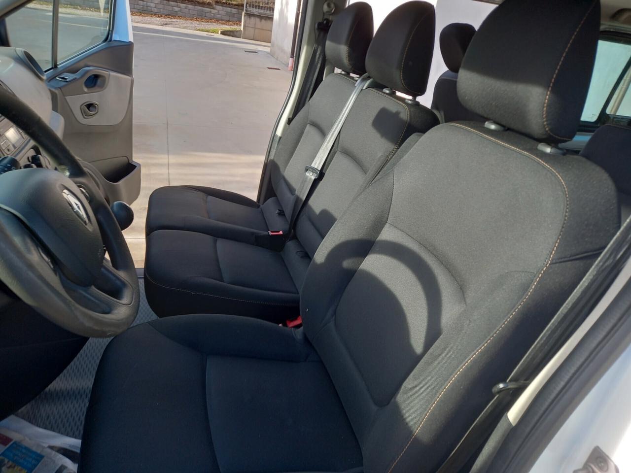 Renault Trafic T29 1.6 dCi 145CV 9 POSTI