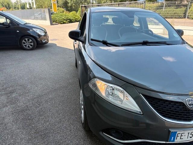 Lancia Ypsilon 1.2 69 CV 5 porte GPL Ecochic Gold