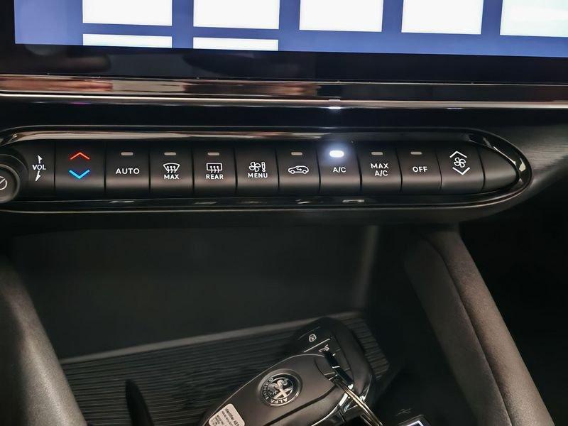 Alfa Romeo Junior 1.2 136 CV Hybrid eDCT6 Speciale IVA ESPOSTA