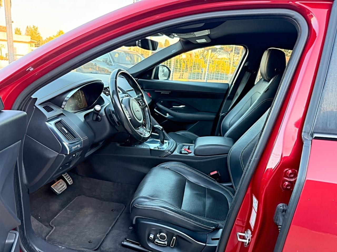Jaguar E-Pace 2.0D 150 CV AWD aut. R-Dynamic HSE 12 MESI DI GARANZIA