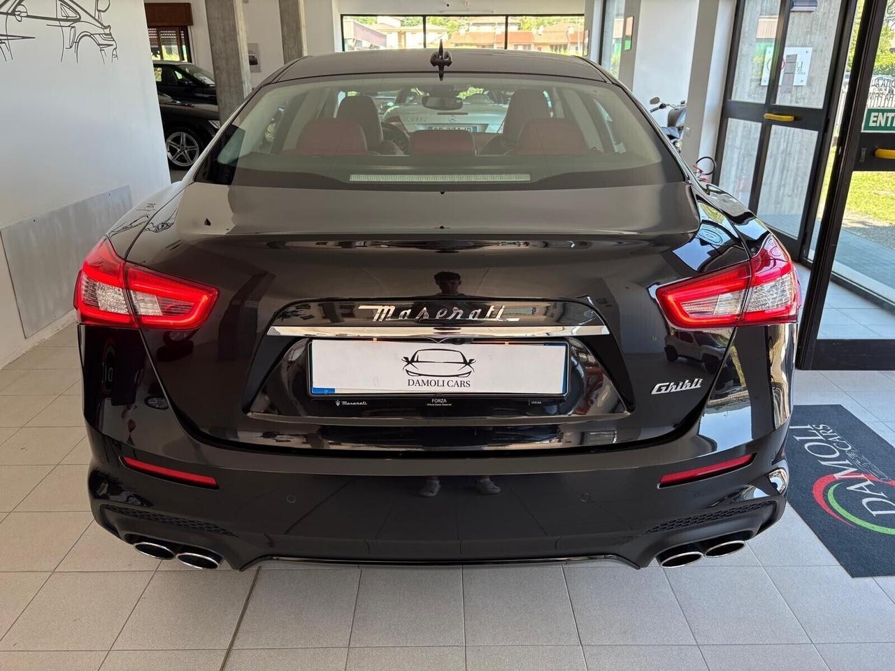 Maserati Ghibli GRANSPORT 3.0 V6 250cv - UNICO PRO