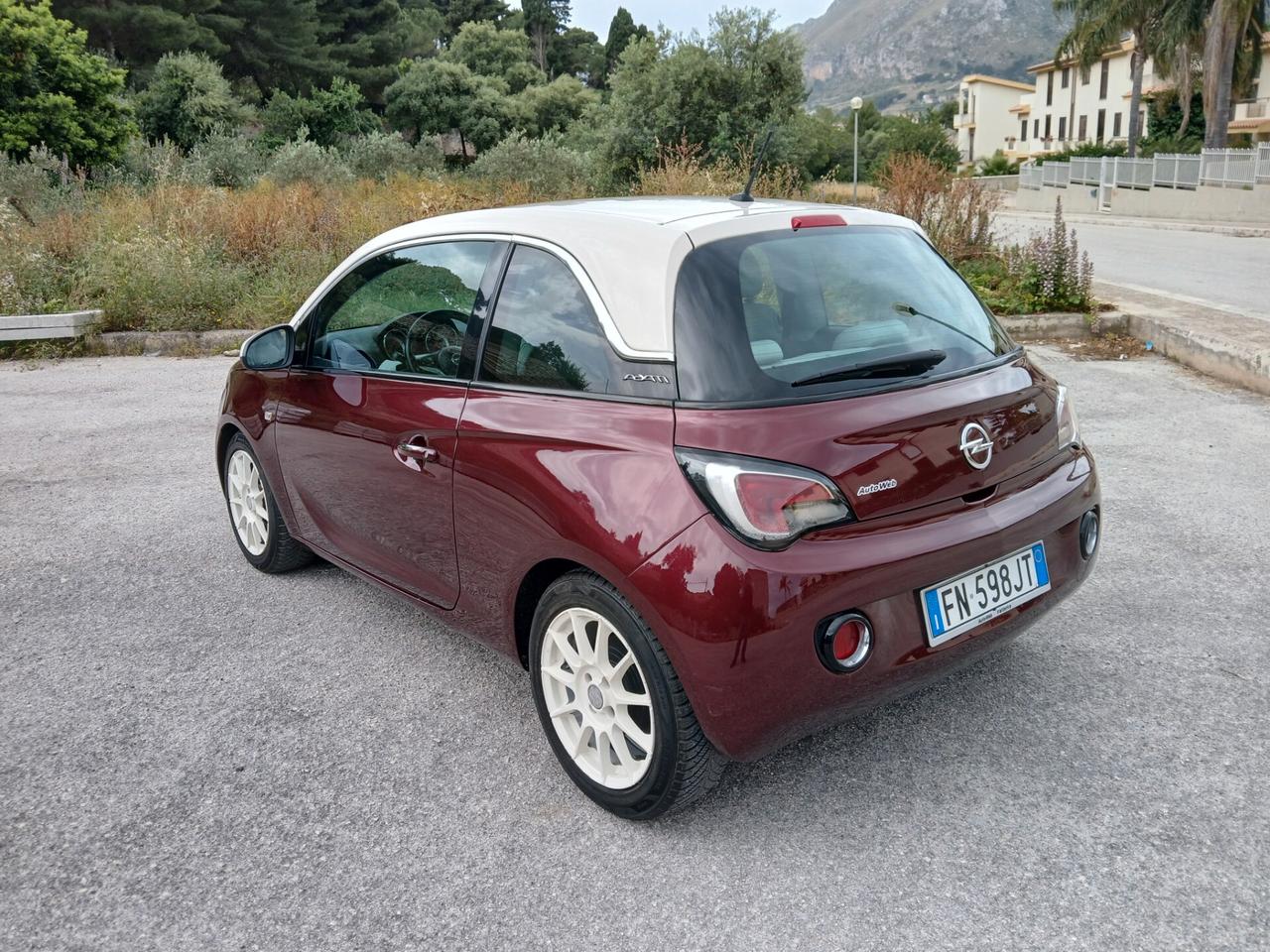 Opel Adam 1.2 Glam