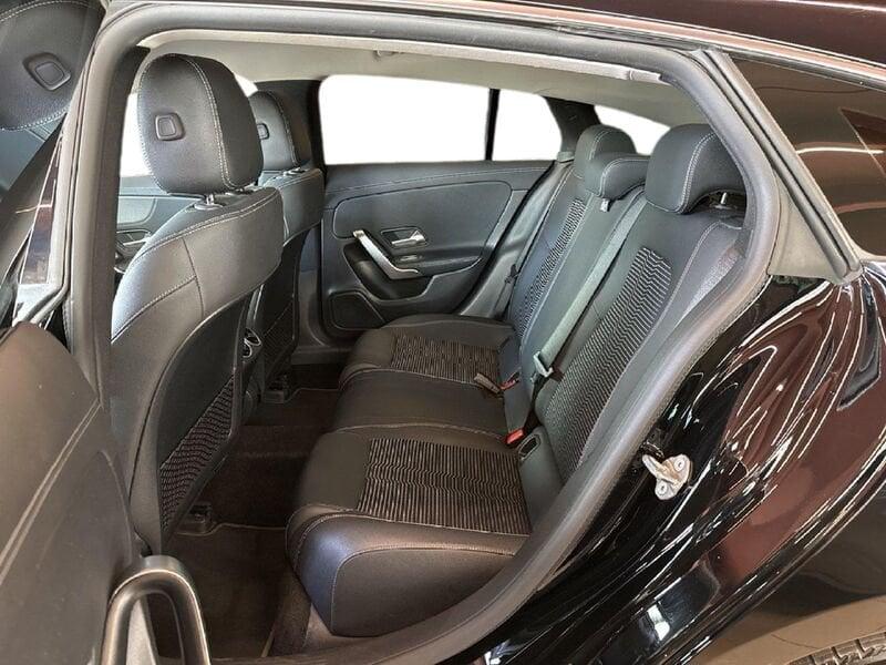 Mercedes-Benz CLA S.Brake CLA 180 d Automatic Shooting Brake Sport