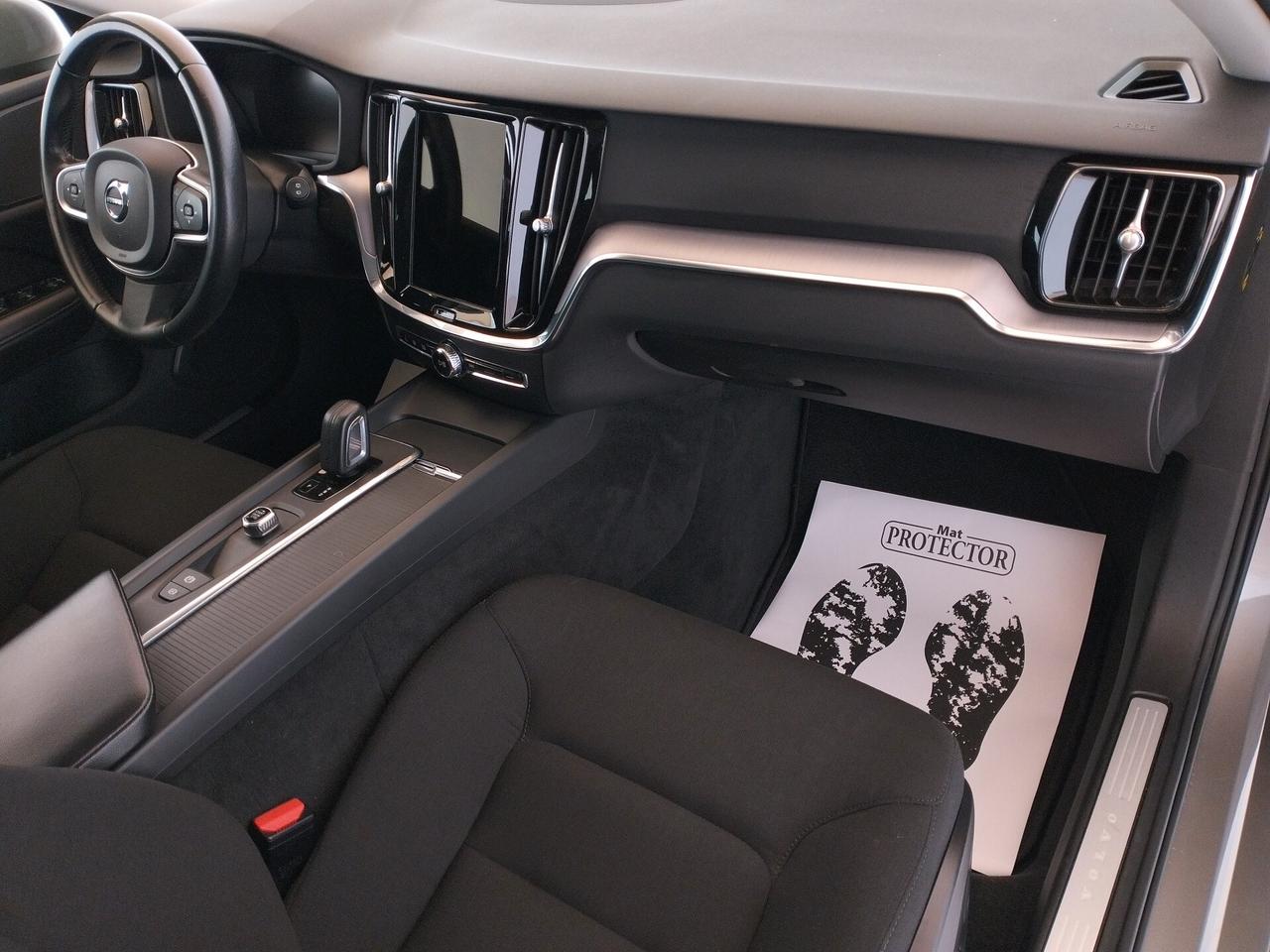 VOLVO V60 2.0 b4 Momentum Business auto - IVA ESPOSTA