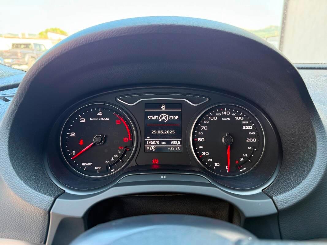 Audi A3 35 2.0 tdi Admired 150cv s-tronic