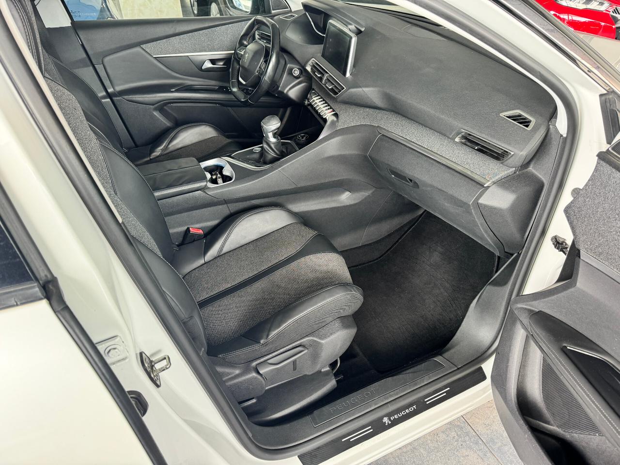 Peugeot 3008 BlueHDi 120 S&S Allure