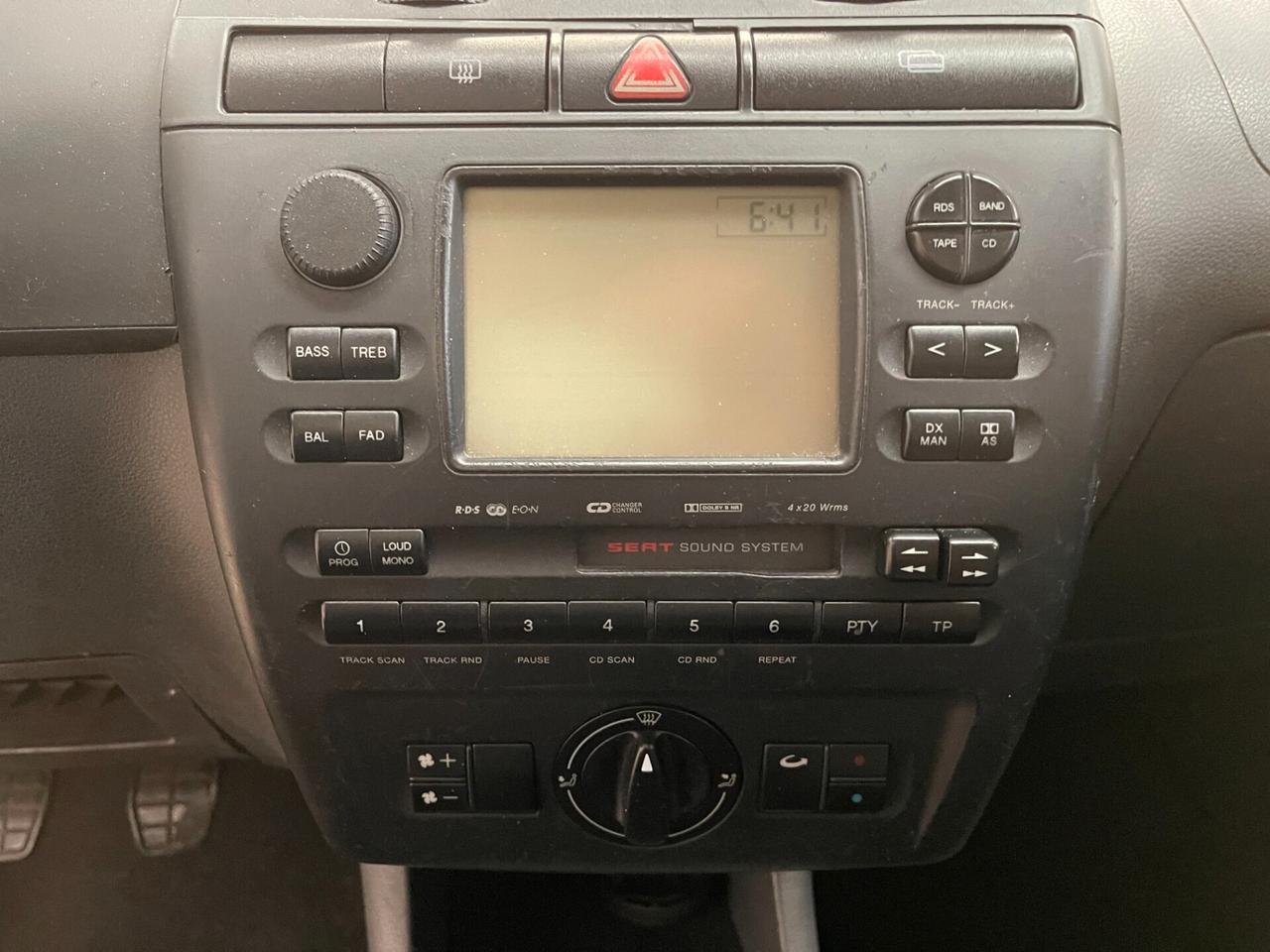 Seat Ibiza SEAT Ibiza Signo 1.4 GPL 3porte-Ok Neopatentati-LEGGI SOTTO