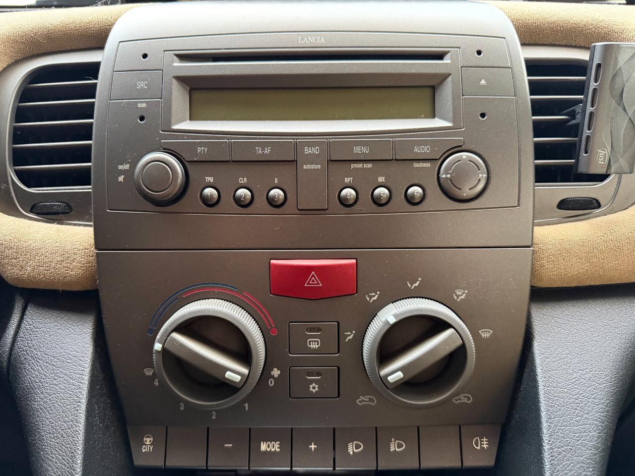 Lancia Ypsilon 1.2 Argento