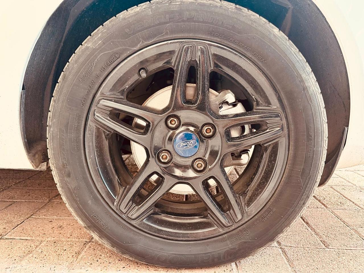 Ford Fiesta 1.4 5p. Bz.- GPL Titanium