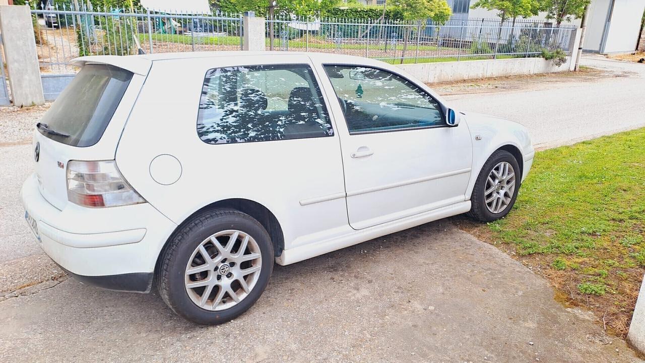 Volkswagen Golf GTI Golf 1.9 TDI/130 CV cat 3p. Highline