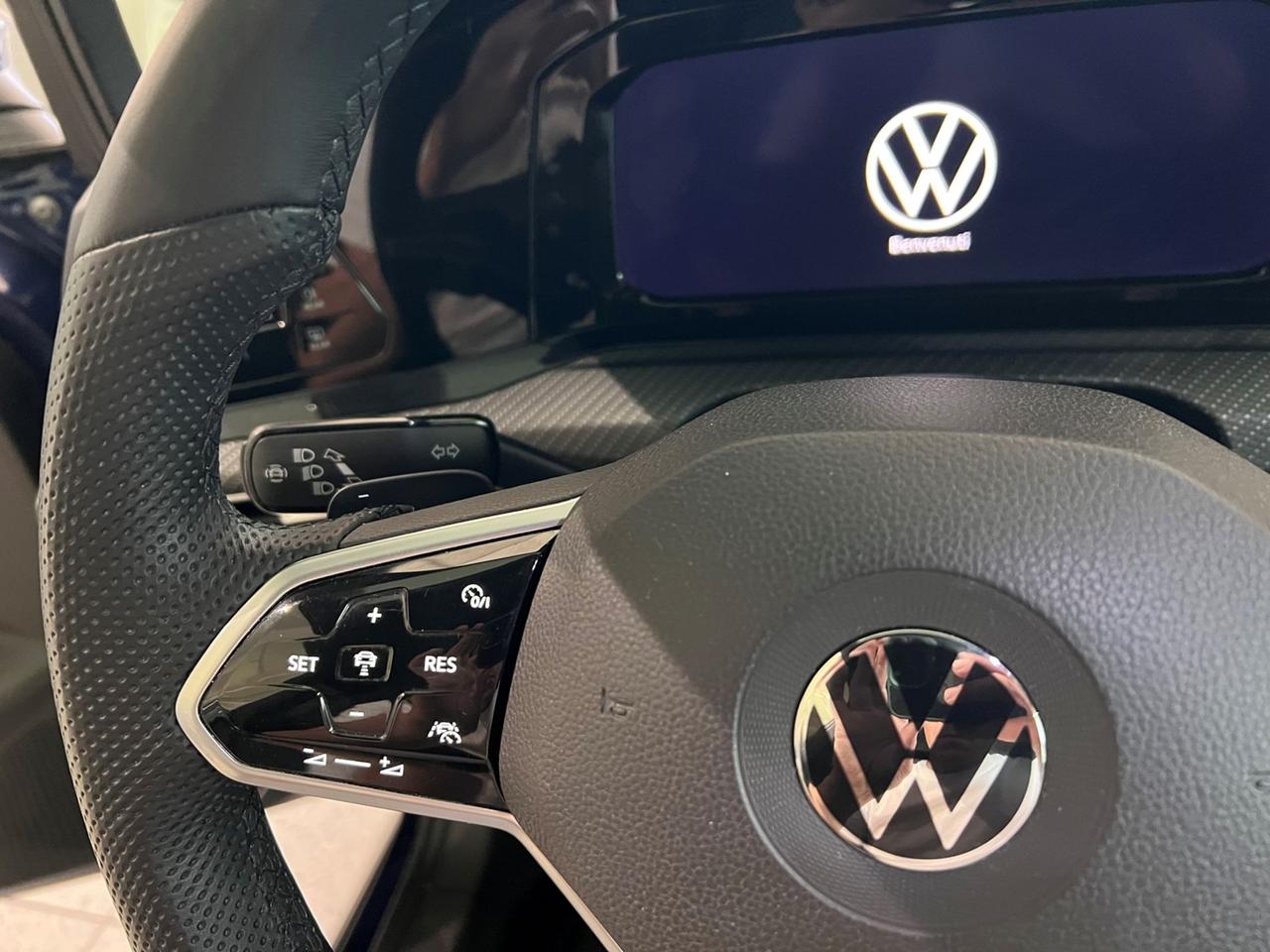 VOLKSWAGEN Golf VIII 2020 1.5 etsi evo R-Line 150cv dsg