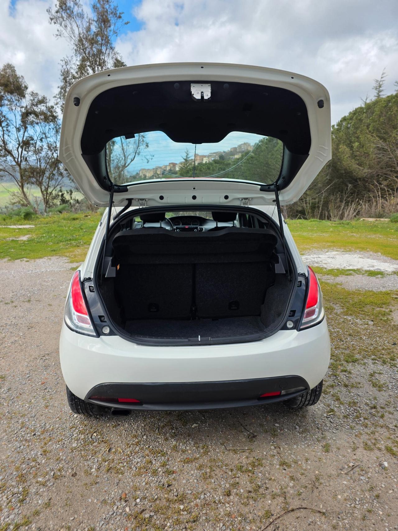 Lancia Ypsilon 1.3 MJT 16V 95 CV 5 porte S&S Platinum