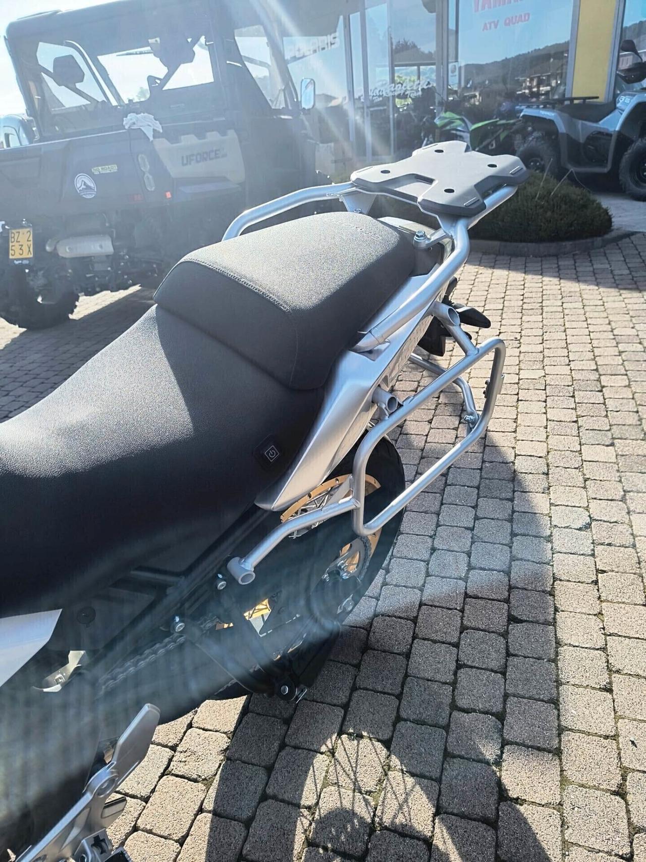 CFMOTO MT 700 ADV
