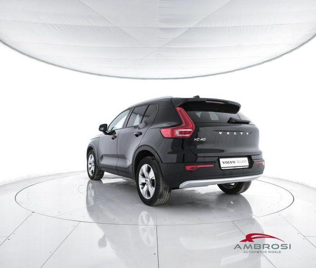 VOLVO XC40 T3 Momentum