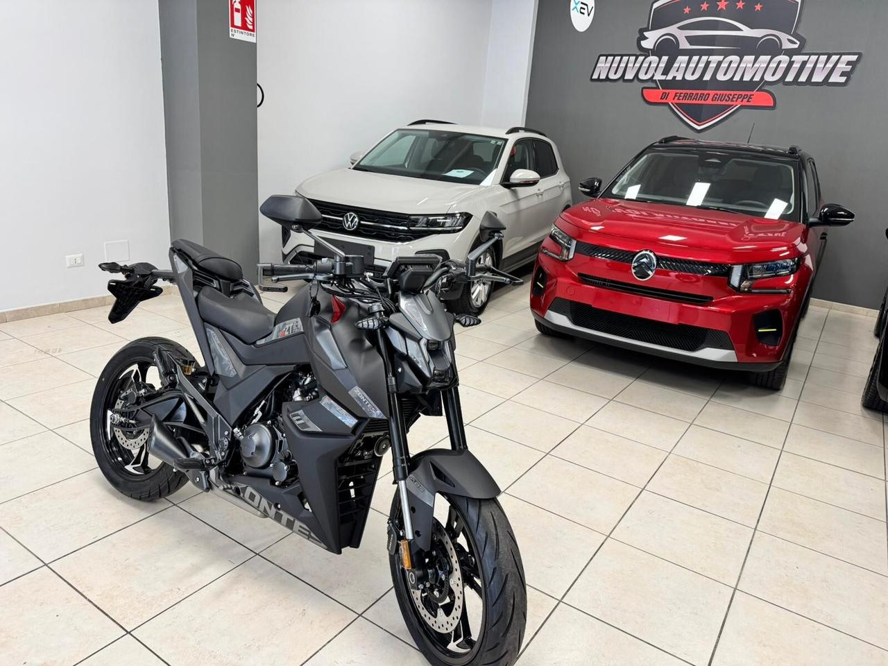 Zontes ZT 125 U total black