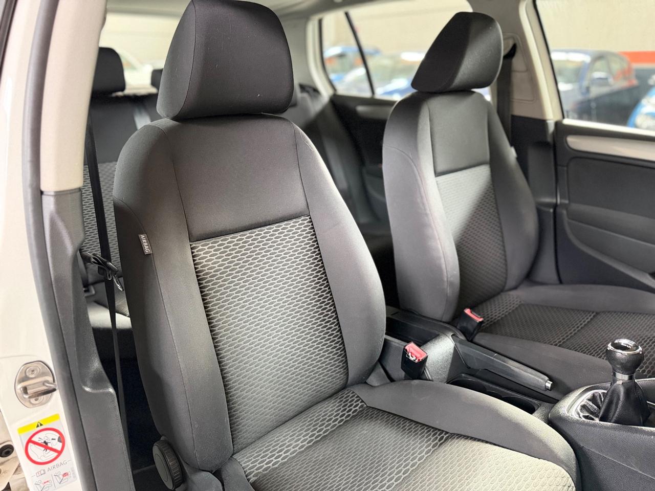 Volkswagen Golf 1.6 TDI DPF 5p. Comfortline Neopatentati