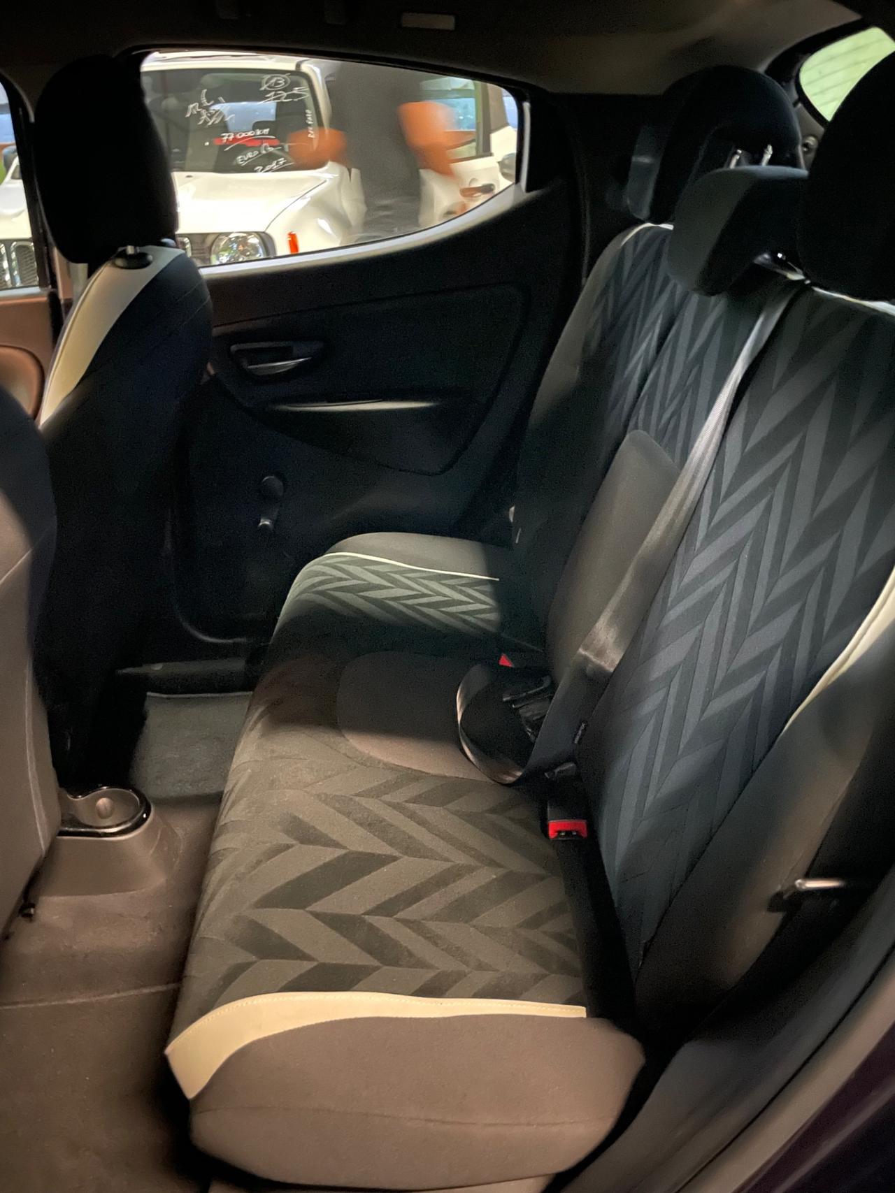 Lancia Ypsilon 1.2 Neopatentati Euro 6