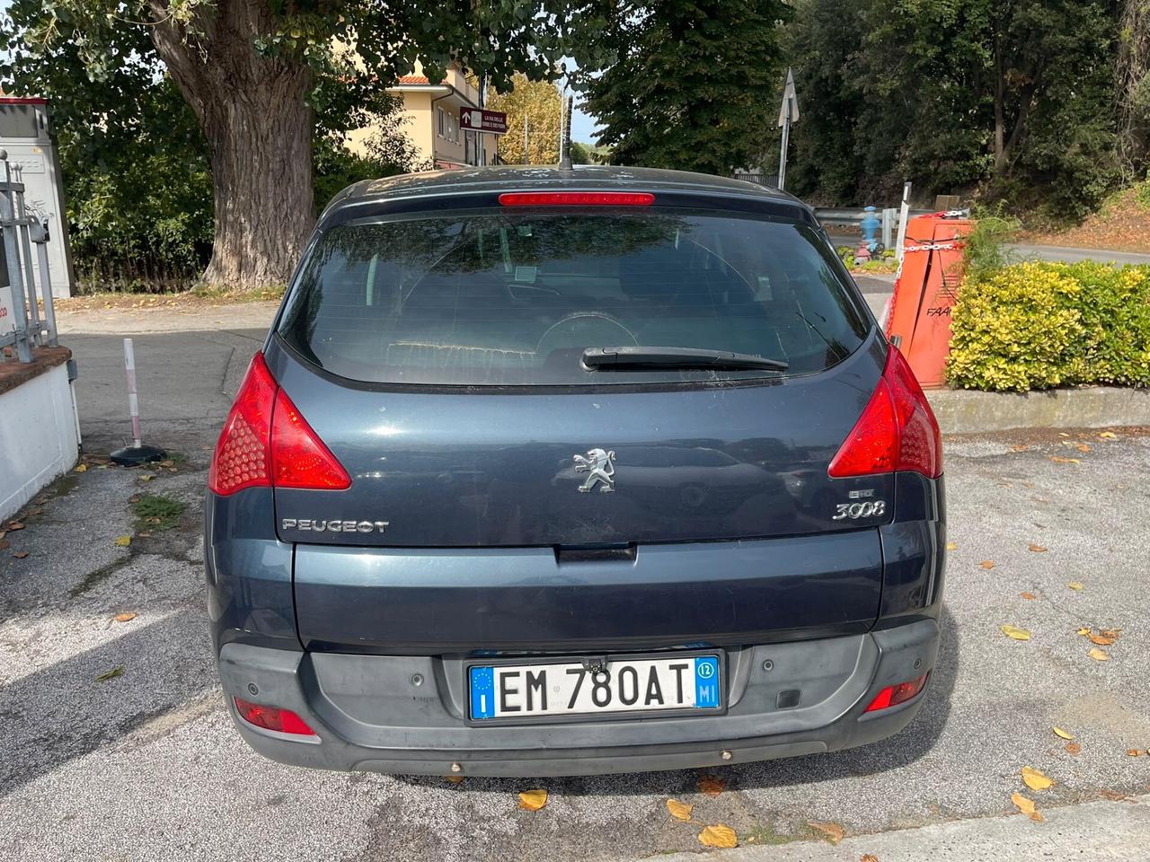 Peugeot 3008 1.6 e-HDi 112CV cambio robotizzato S.&S. Business