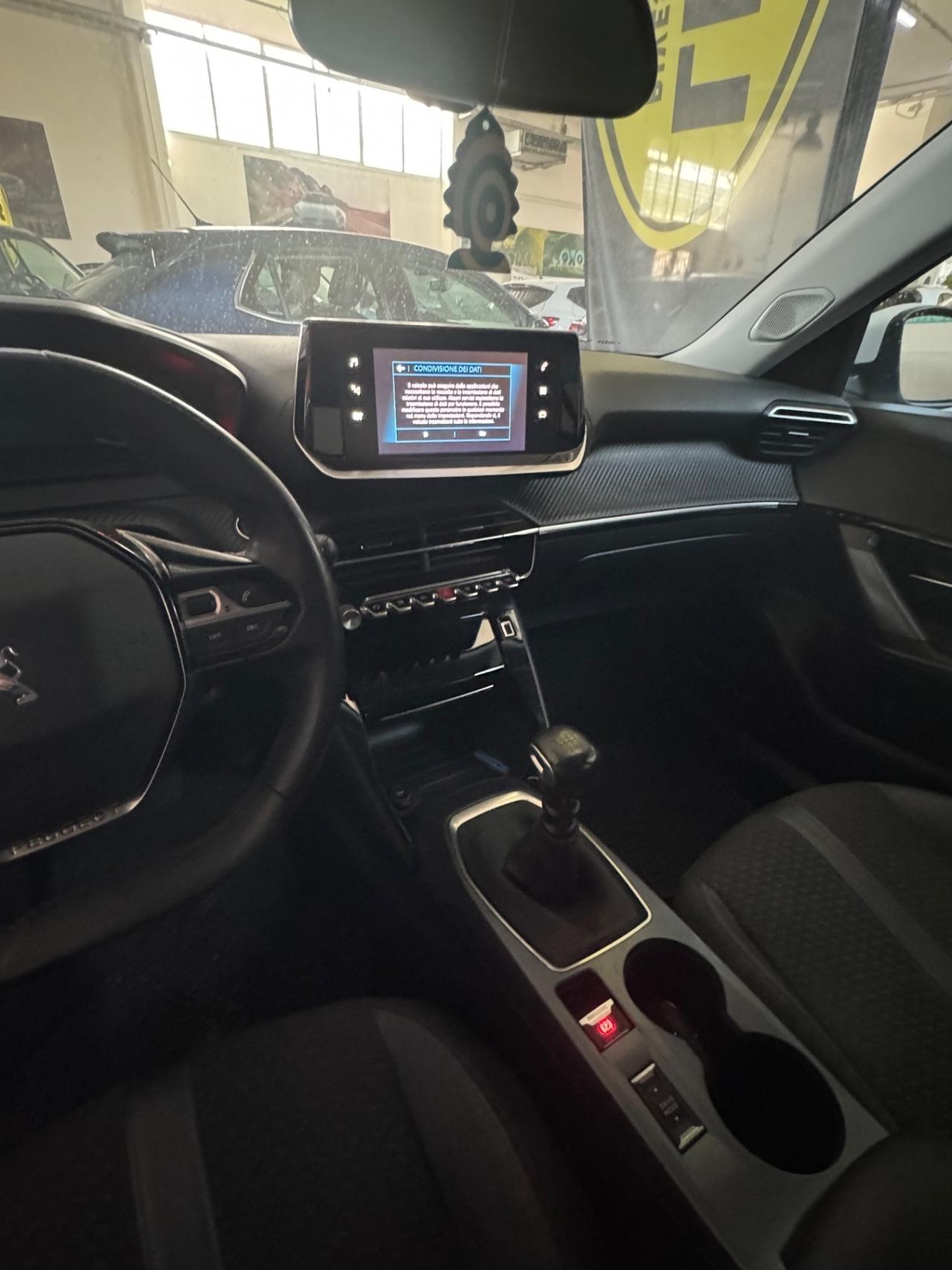 Peugeot 2008 PureTech 130 S&S EAT8 Active