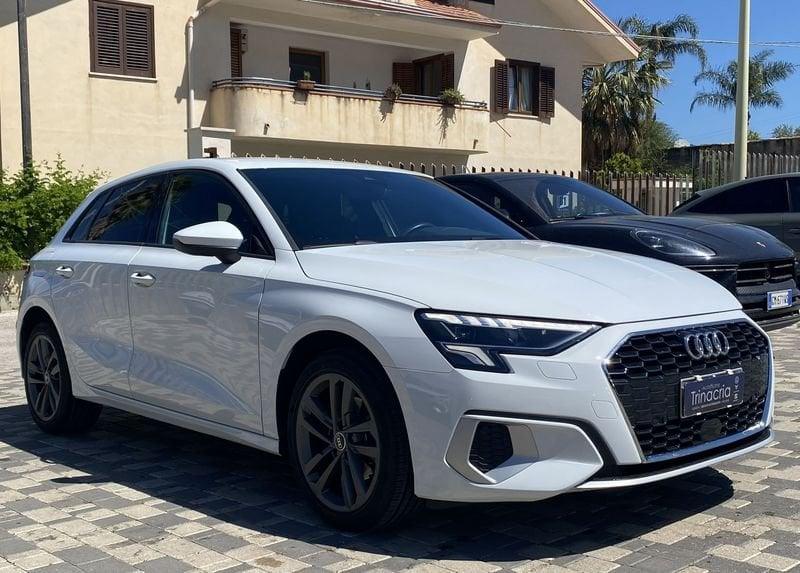 Audi A3 SPB S Line interno ed esterno 2.0 TDI 150CV 35