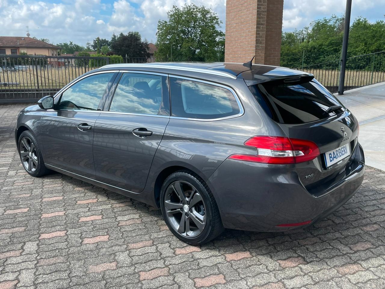 Peugeot 308 BlueHDi 130 S&S SW Allure