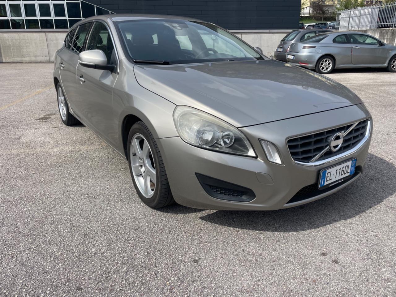 Volvo V60 D3 Geartronic Kinetic