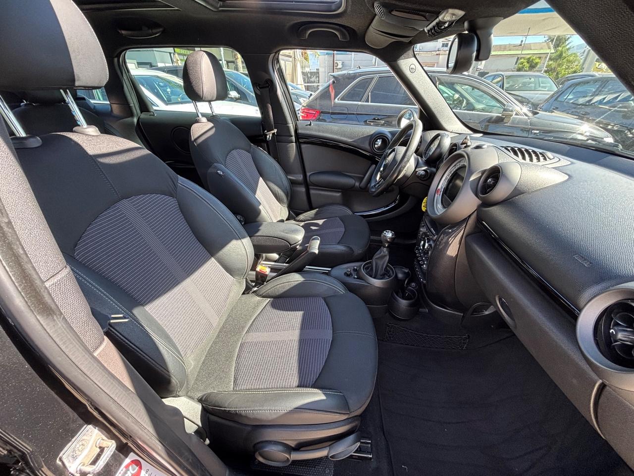 MINI COOPER D COUNTRYMAN ALL 4 TETTO APRIBILE