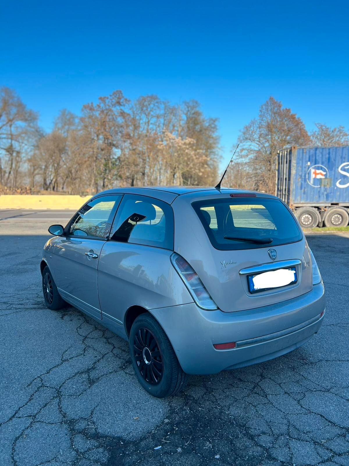 Lancia Ypsilon 1.2 Oro Plus