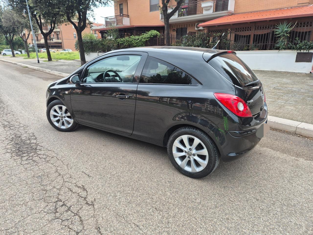 Opel Corsa 1.2 85CV gpl 3 porte anno 2013