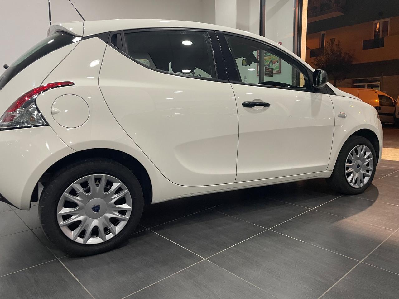Lancia Ypsilon 1.2 Fire 69Cv ecochic “Come nuova”