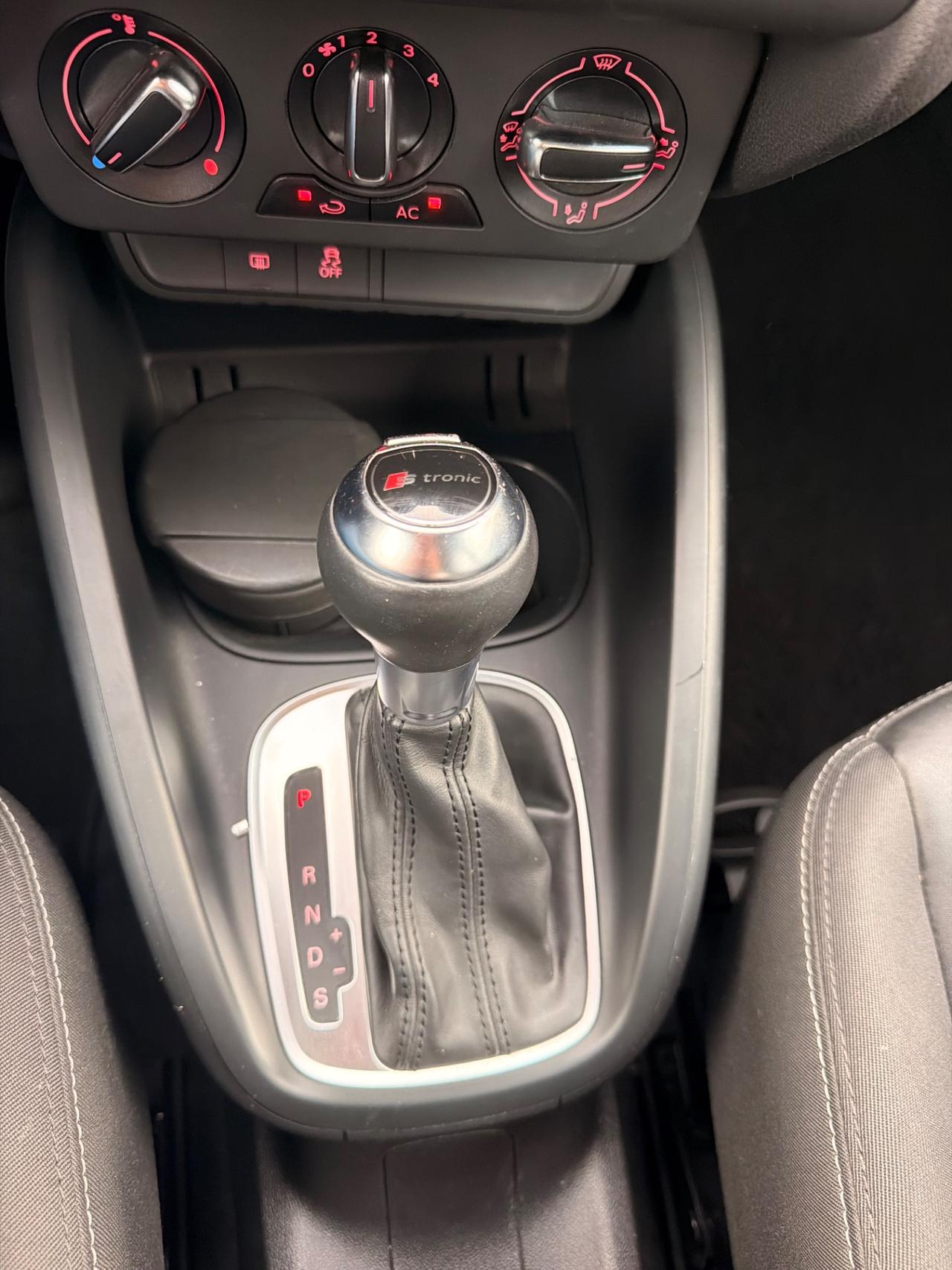 Audi A1 SPB 1.6 TDI S tronic Line EDITION PLUS