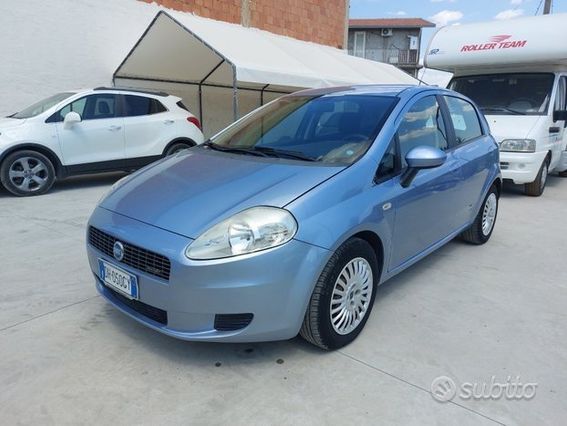 Fiat Grande Punto 1.3 MJT 90 CV AUTOMATICA 2008 – Mad Motors Srl – Auto  Serradifalco