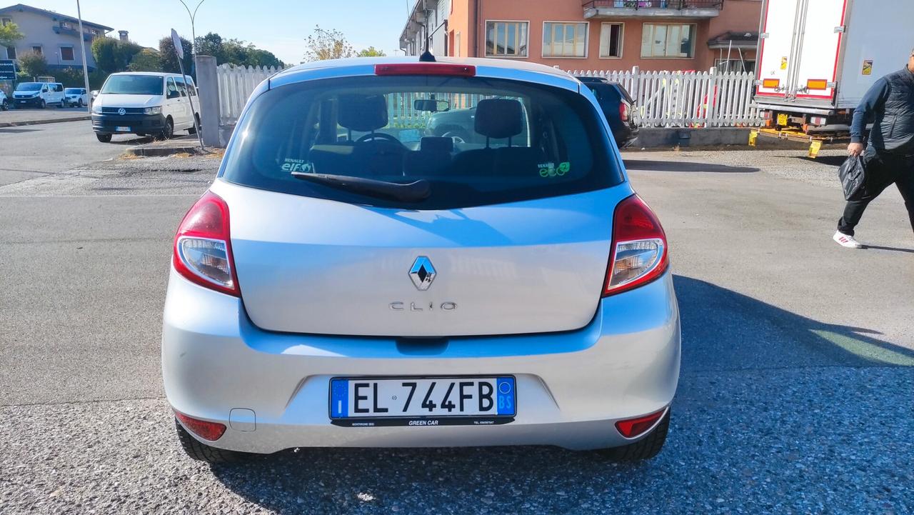 Renault Clio 1.2 16V 5 porte NEOPATENTATI - 2012