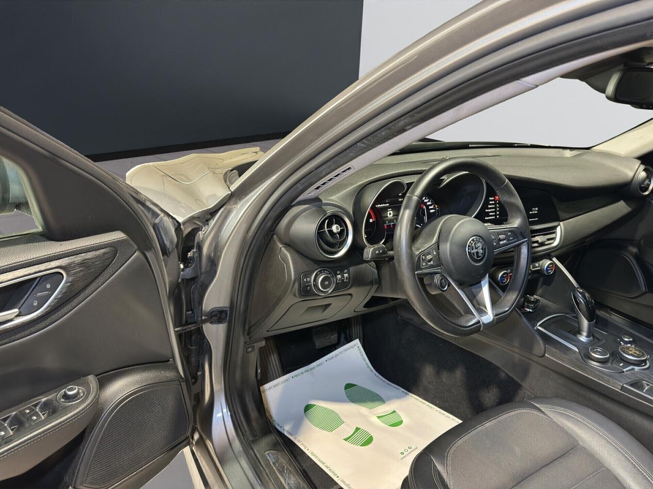 Alfa Romeo Giulia 2.2 Turbodiesel 160 CV AT8 Sport-Tech