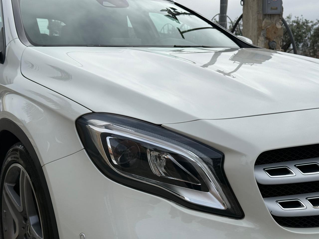 Mercedes-benz GLA 200 d Automatic Premium AMG Led Pelle Navy Cam 360*Bi xenon