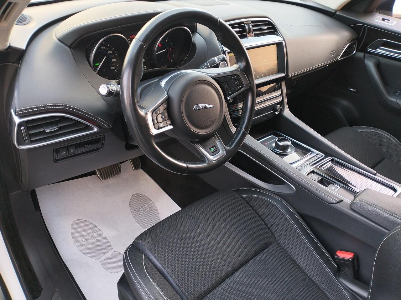 Jaguar F-Pace 2.0d i4 R-Sport awd 180cv auto my19