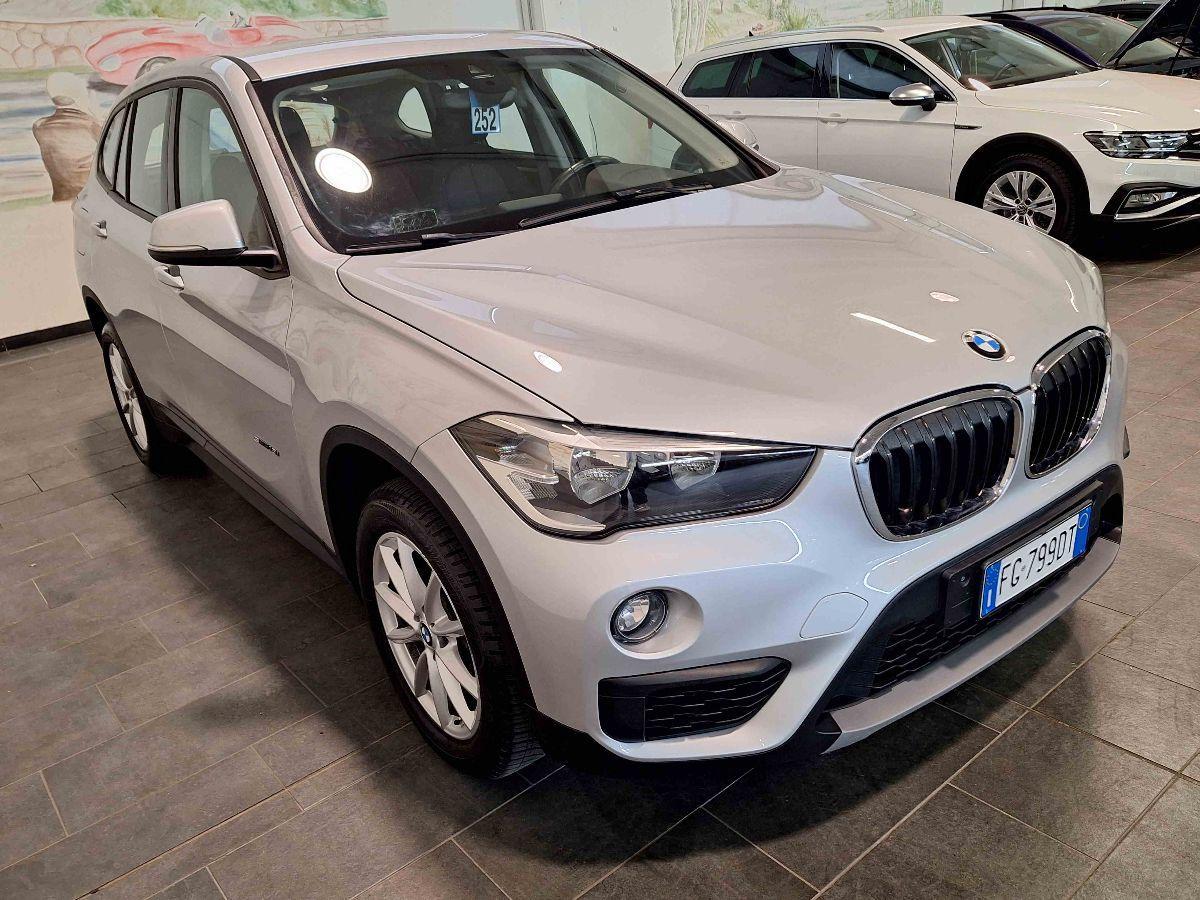 BMW X1 sDrive18i Adv - UNICO-PROPR - X NEO-PATENTATI - RETRO-CAMERA- PORTELLO ELETTR - GARANZIA