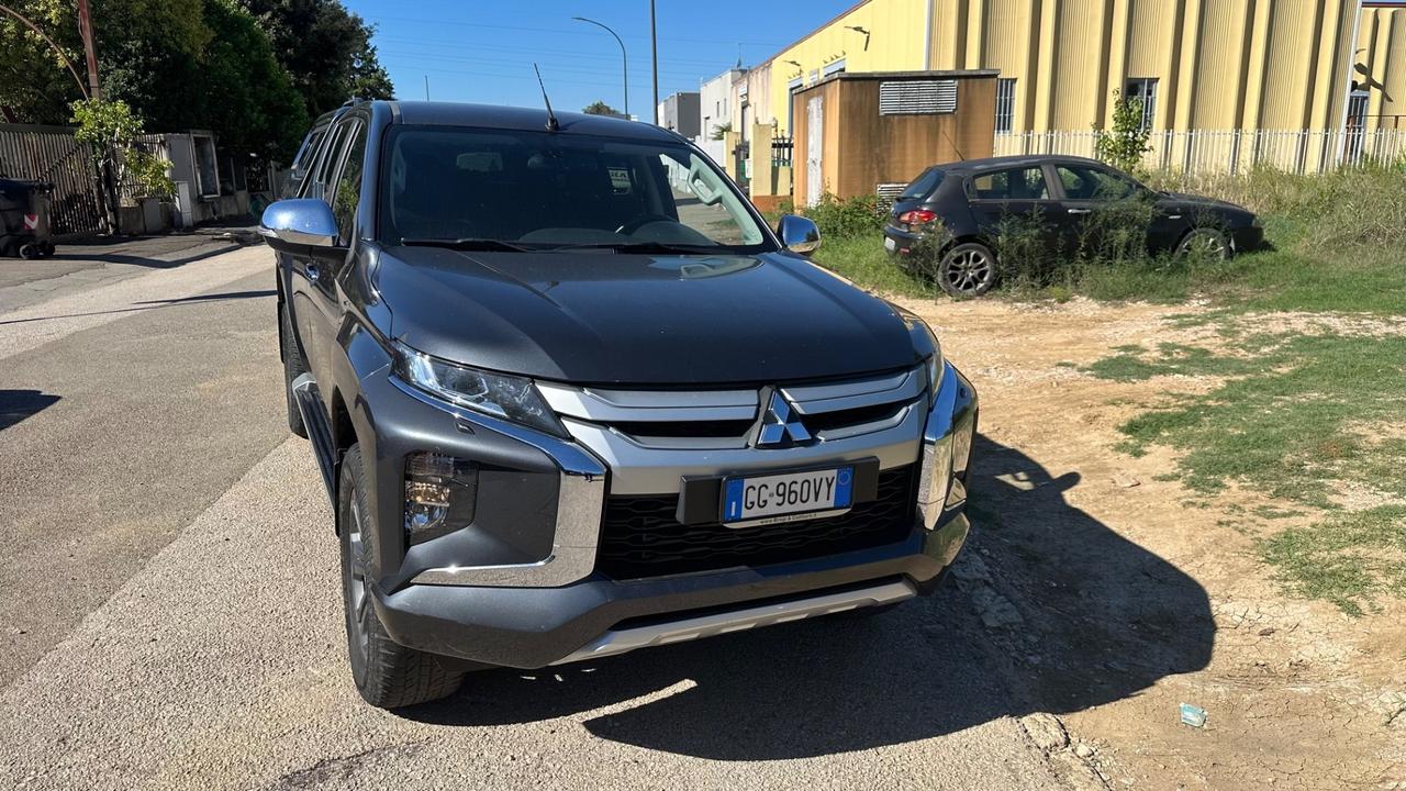 Mitsubishi L200 2.3 D Double Cab 4x4 Super Select Diamond