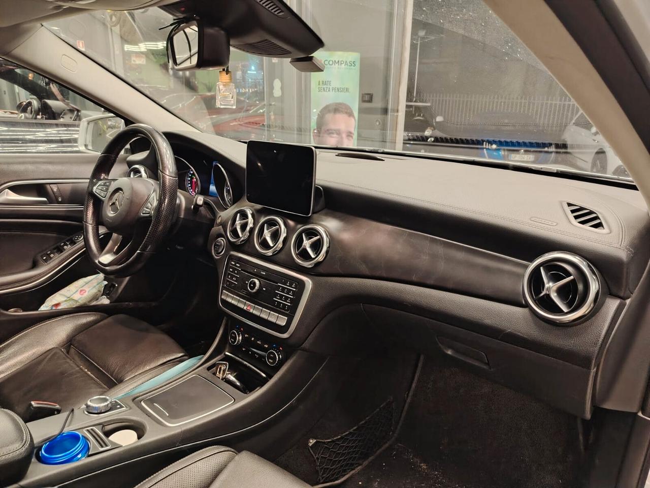 Mercedes-Benz GLA 220 d Automatic 4Matic Sport