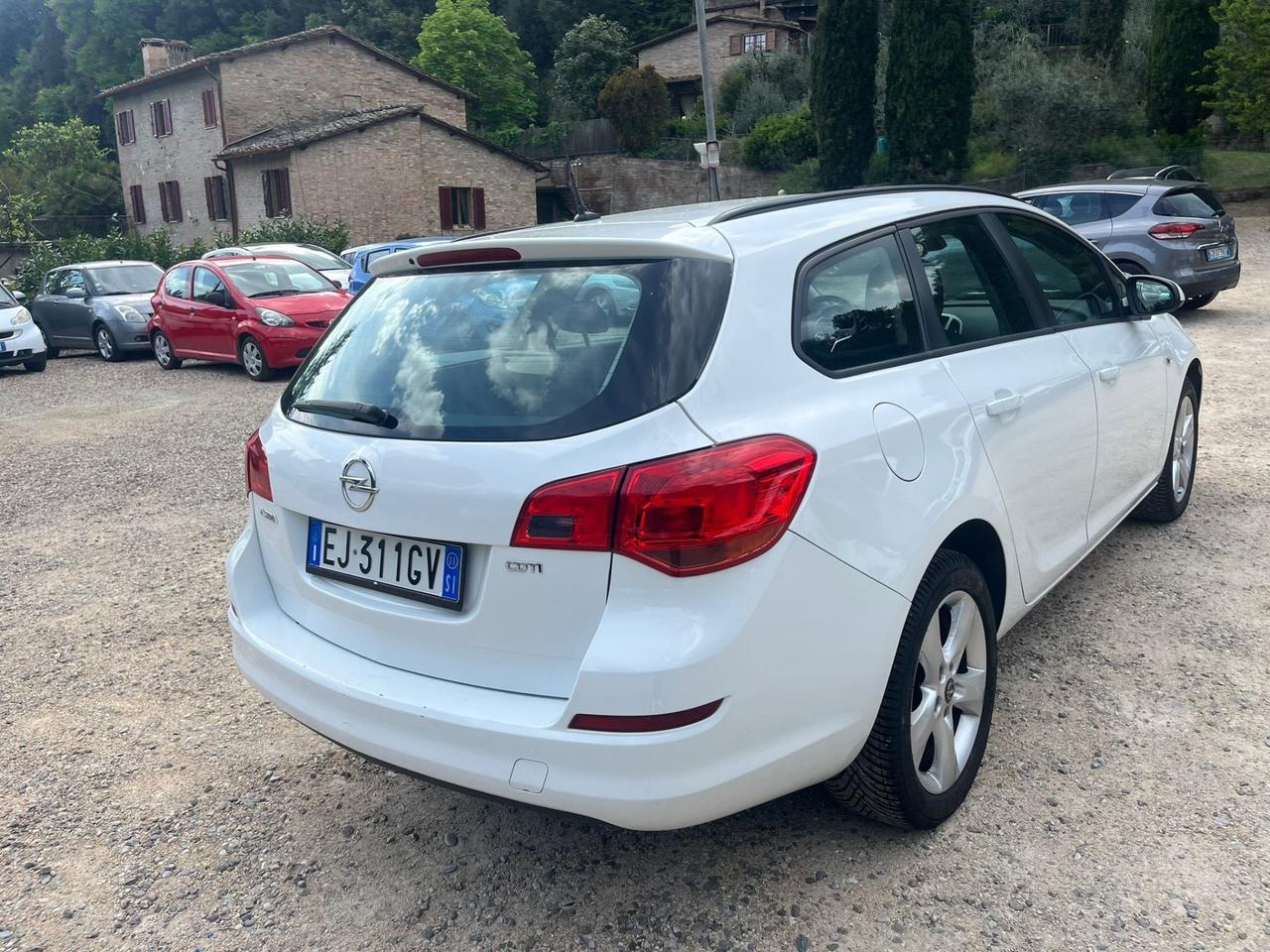 Opel Astra 1.7 CDTI 110CV Sports Tourer Cosmo