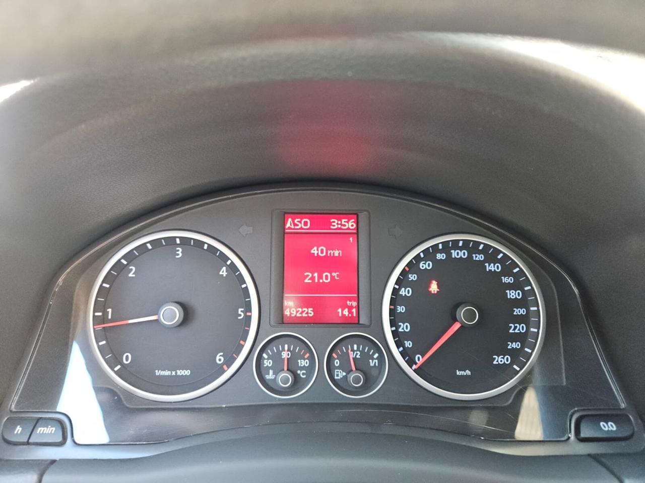 Volkswagen Tiguan 2.0 16V TDI DPF Sport & Style (18°)