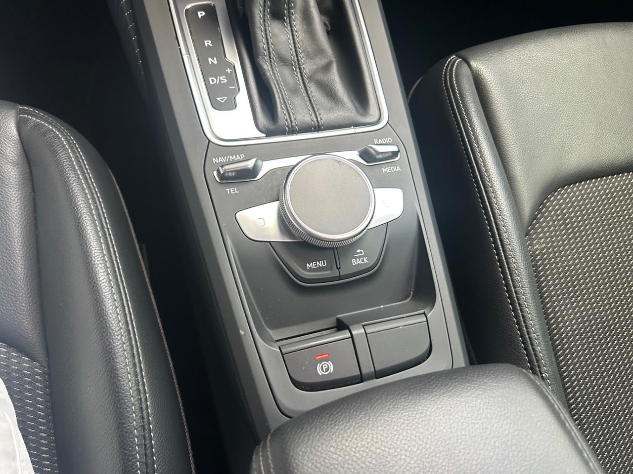 Audi Q2 30 TDI S line Edition tetto