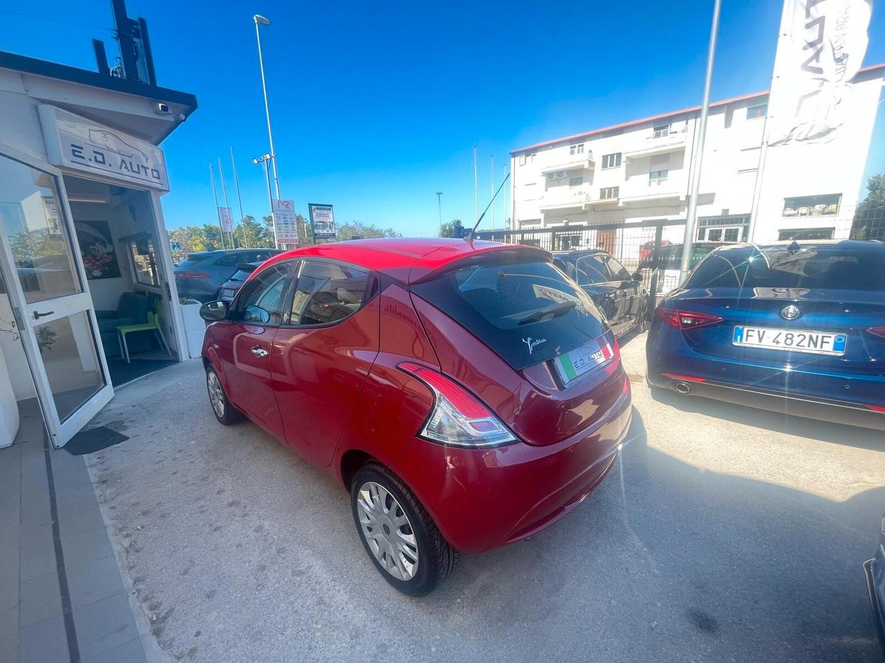 Lancia Ypsilon 1.2 69 CV 5 porte GPL Ecochic Gold