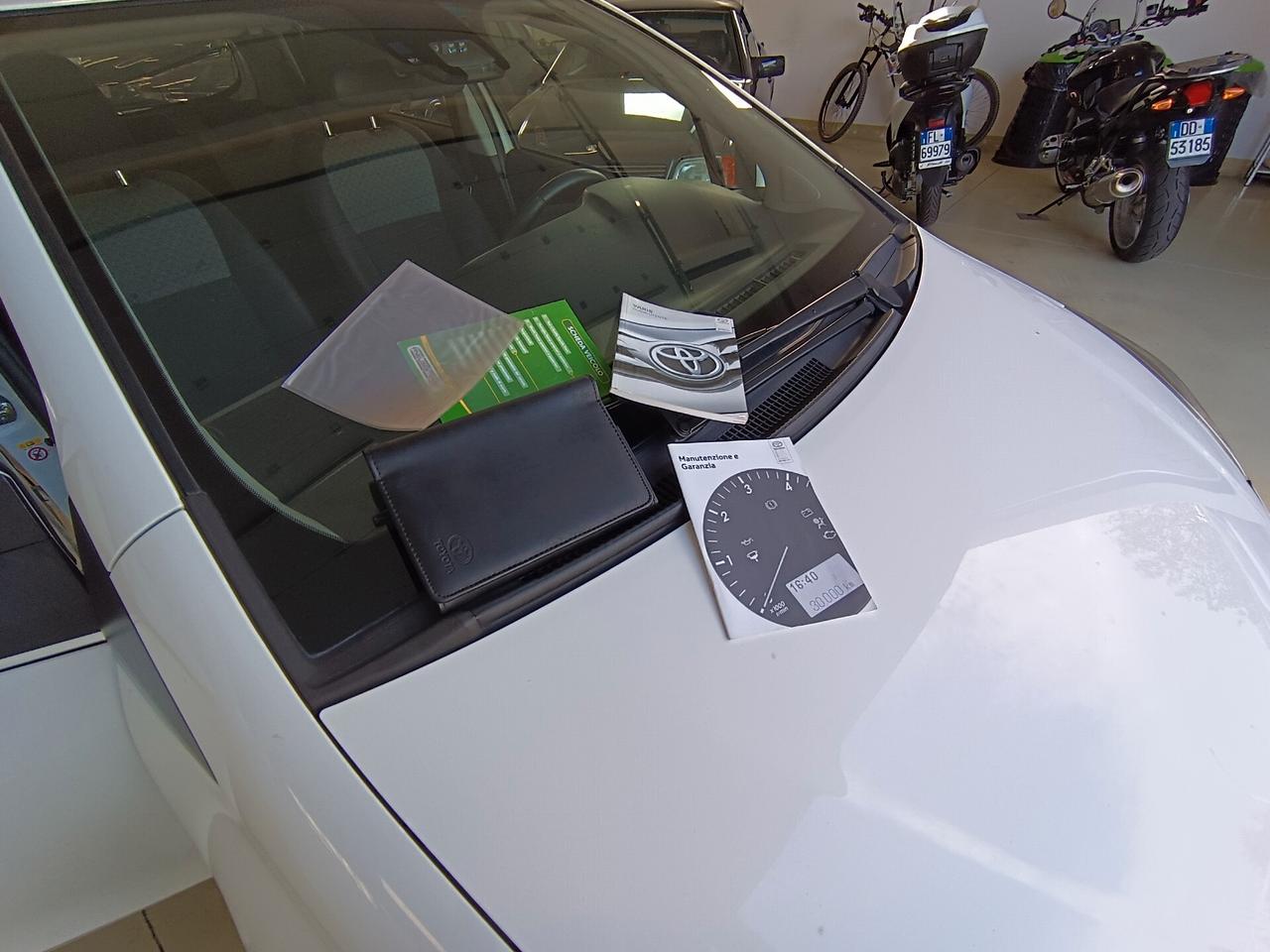 Toyota Yaris 1.0 5 porte