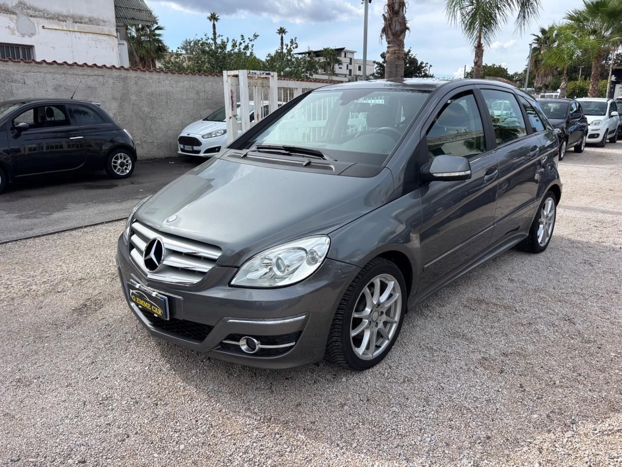 MERCEDES CLASSE B-180 PREMIUM NUOVISSIMO