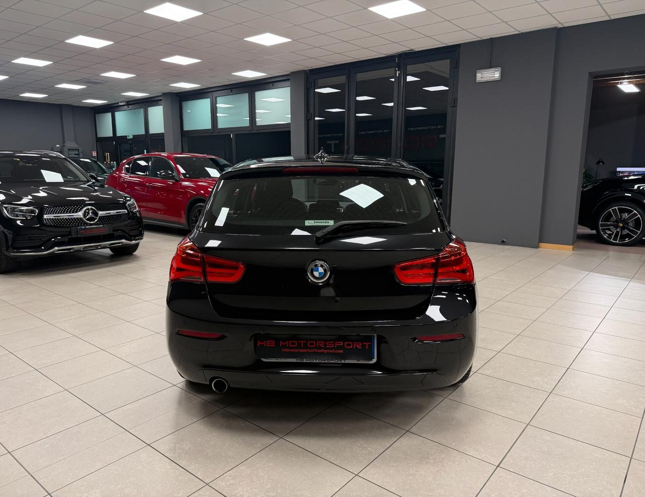 Bmw 118 118d 5p. Urban