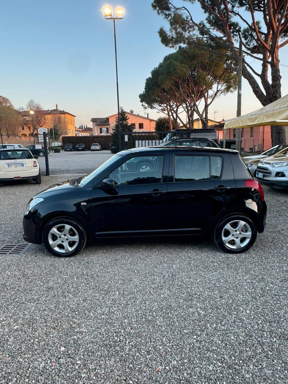 Suzuki Swift 1.3 5p. GLX TENUTA BENISSIMO!