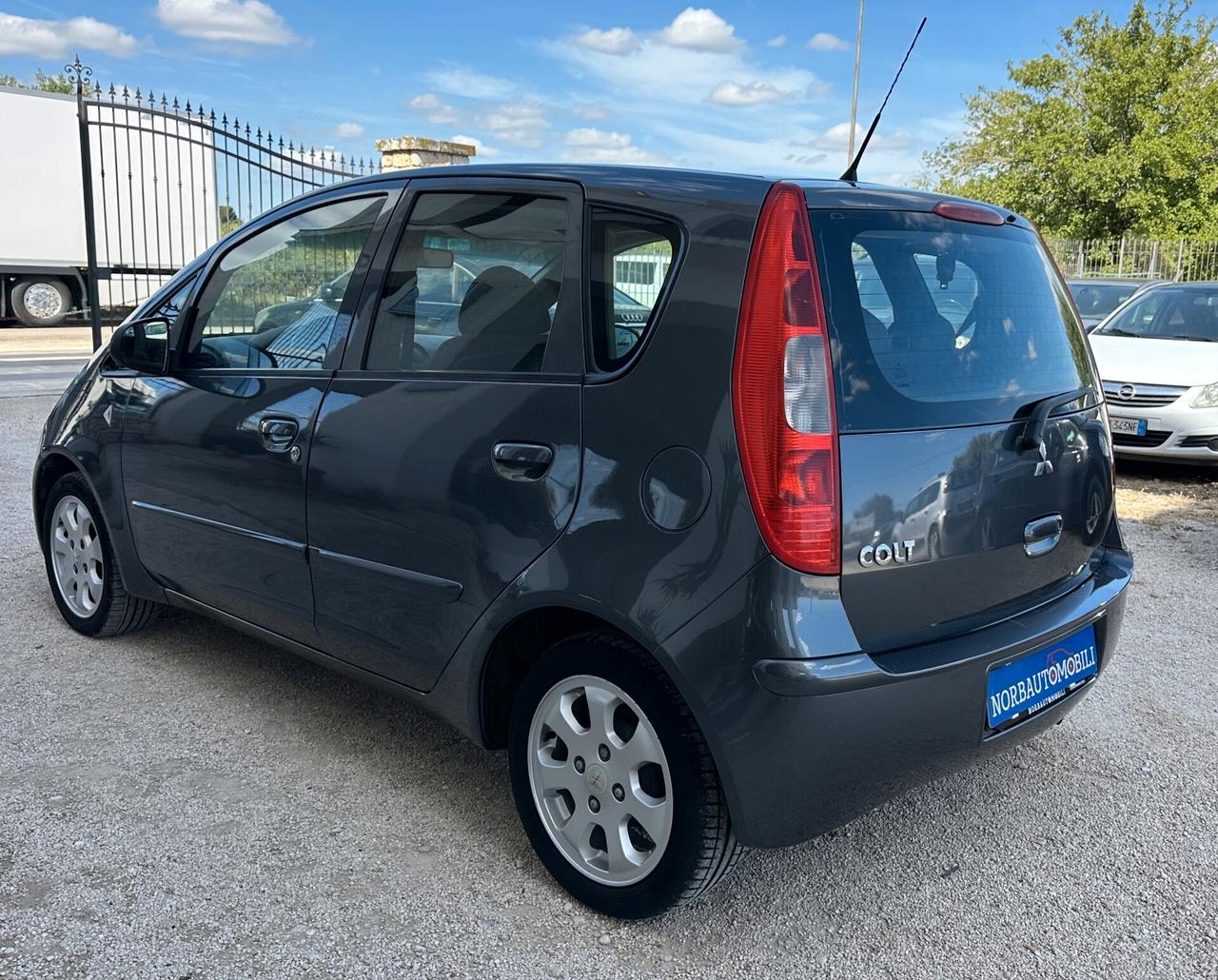 Mitsubishi Colt 1.5 Diesel Automatico UniProp