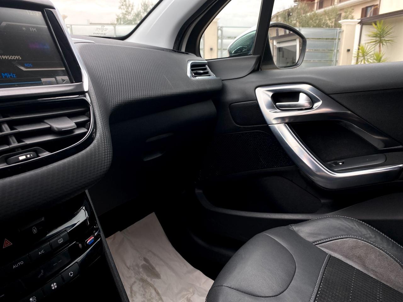 Peugeot 2008 1.6 e-HDi 92 CV Stop&Start Allure