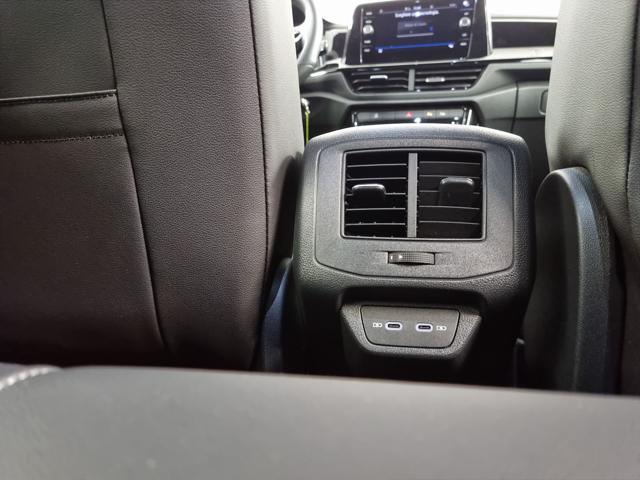 VOLKSWAGEN T-Roc 1.5 TSI ACT R-Line